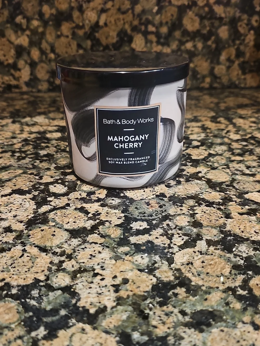 Bath & Body Works Mahogany Cherry Exclusively Fragranced 3 Wick Candle